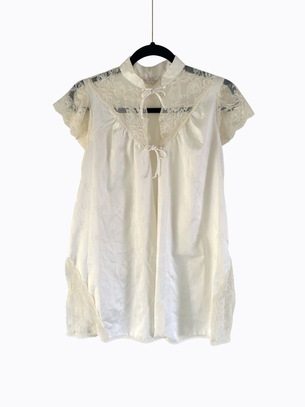 Vtg Bert Yelin for Iris Ivory Satin Lace Peignoir Robe S ILGWU Tie Front USA 80s